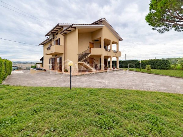casa indipendente in vendita a Filottrano in zona San Biagio