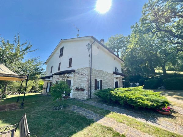 appartamento in vendita a Genga