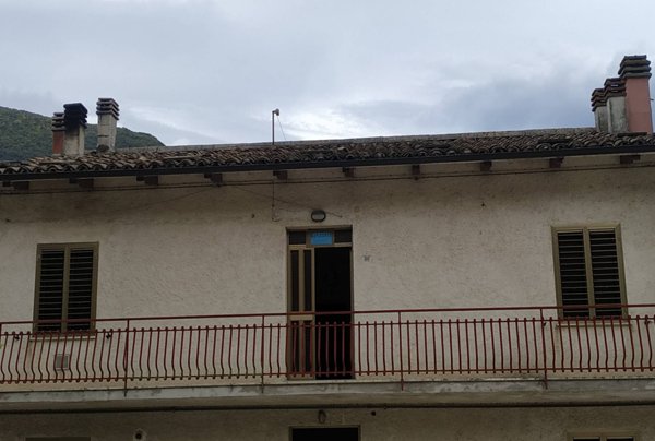 appartamento in vendita a Genga in zona Gattuccio