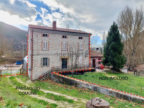 loft in vendita a Genga