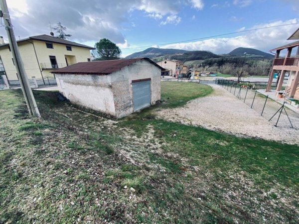 appartamento in vendita a Genga in zona Colleponi