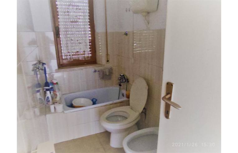casa indipendente in vendita a Genga in zona Colcello