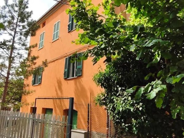 casa indipendente in vendita a Genga in zona Avenale