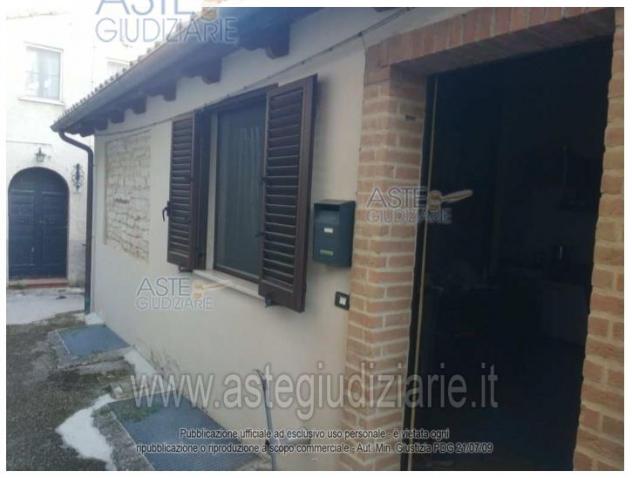 terreno edificabile in vendita a Genga in zona Casamontanara