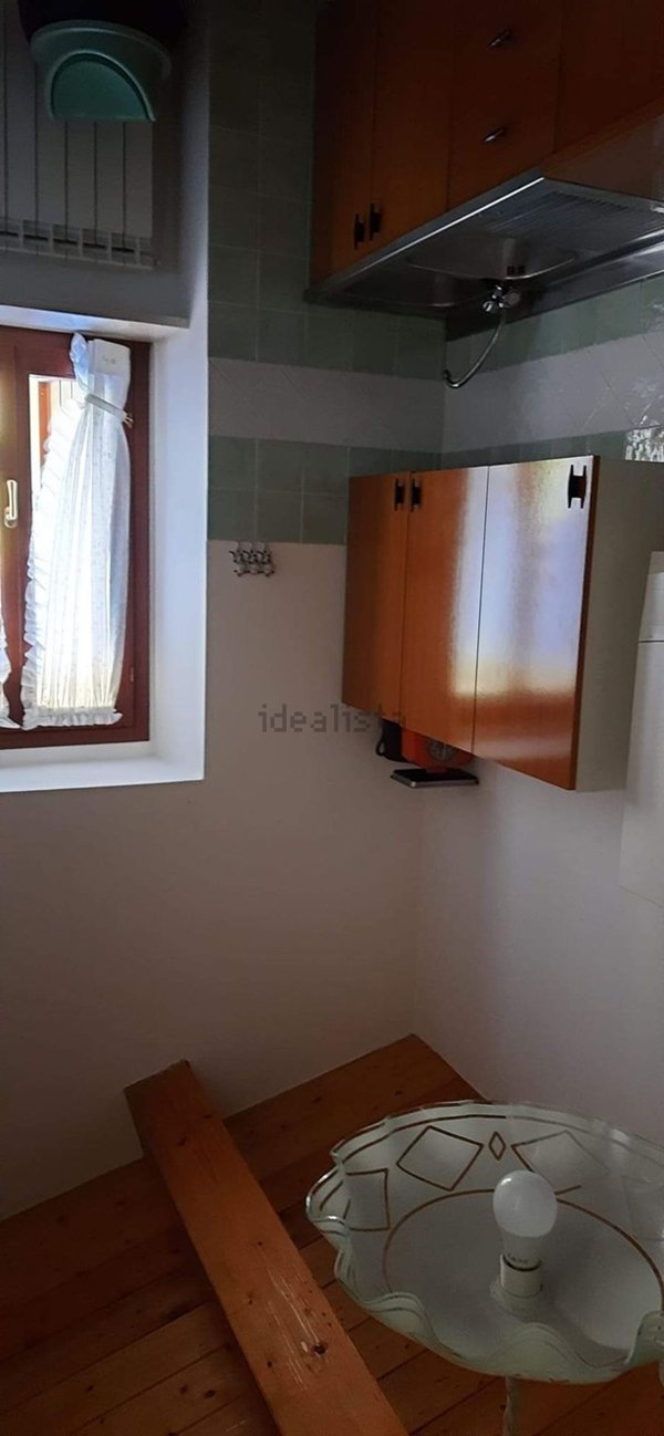 casa indipendente in vendita a Genga