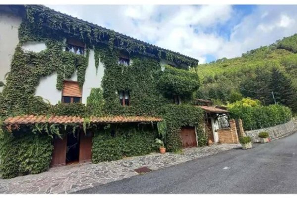 appartamento in vendita a Genga