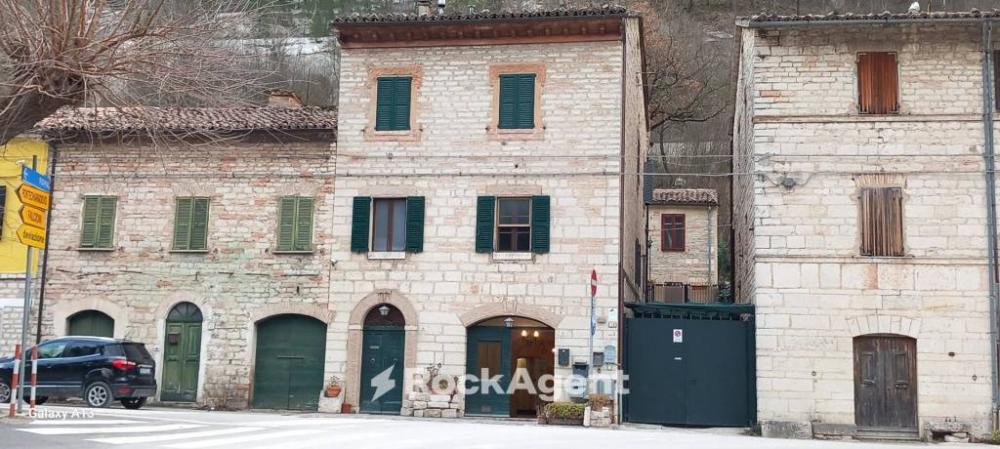 appartamento in vendita a Genga in zona Camponocecchio