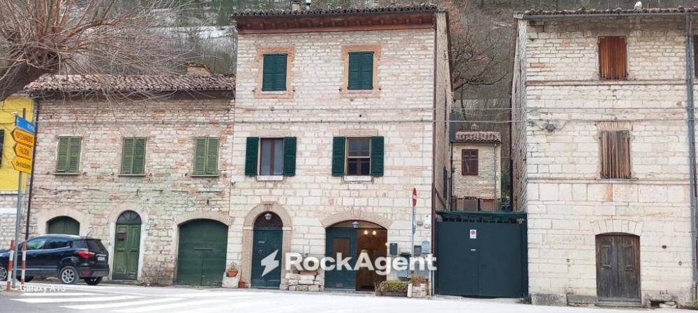 appartamento in vendita a Genga in zona Camponocecchio