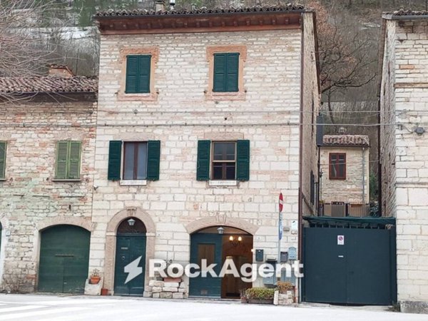 appartamento in vendita a Genga in zona Camponocecchio