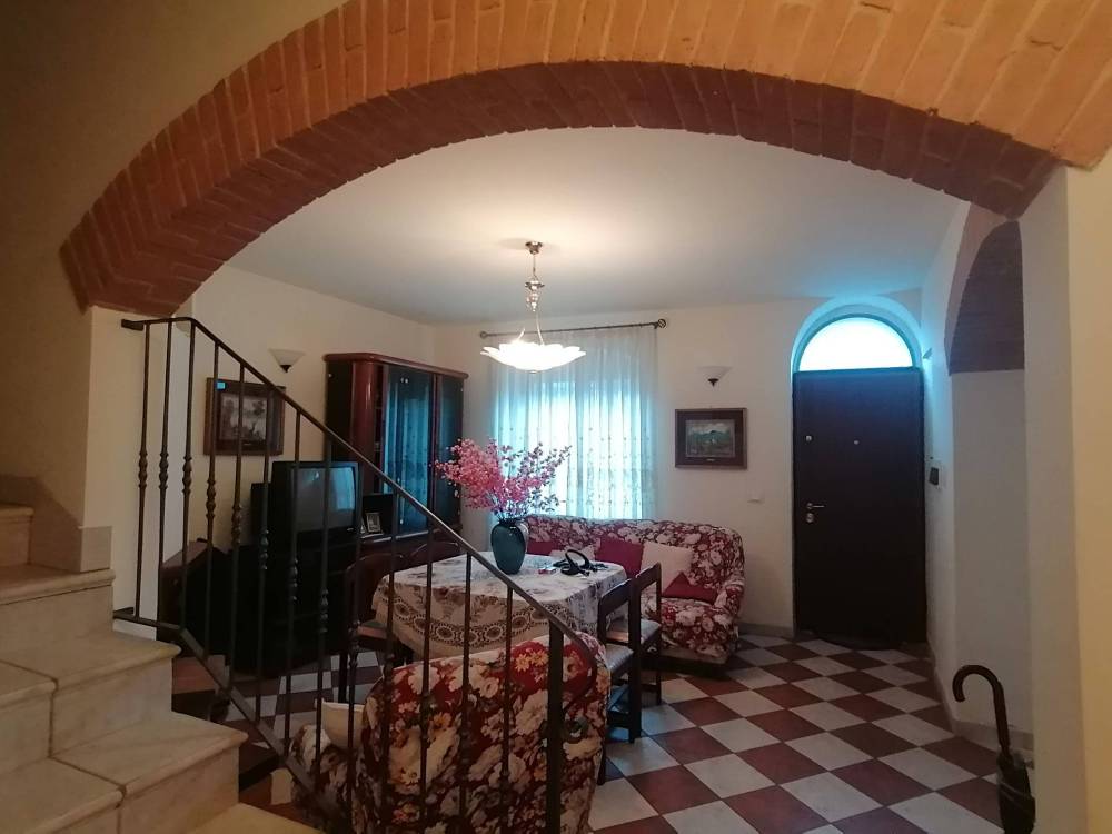 casa indipendente in vendita a Genga in zona Camponocecchio