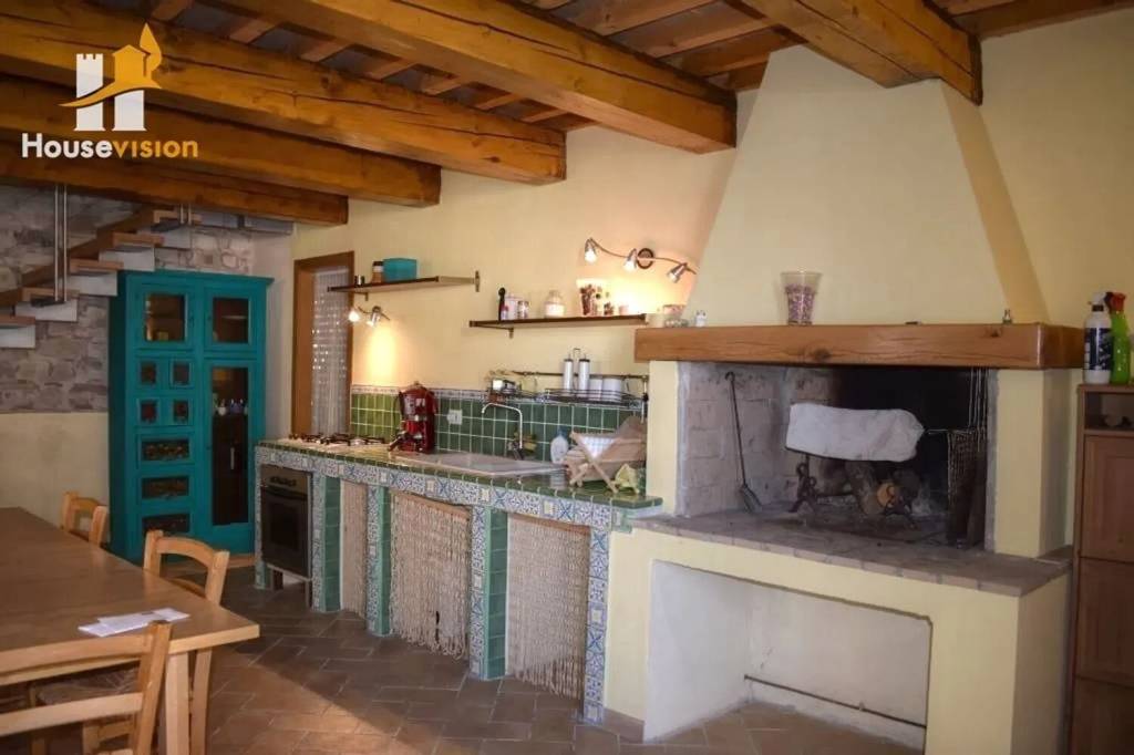 casa indipendente in vendita a Genga in zona San Donnino