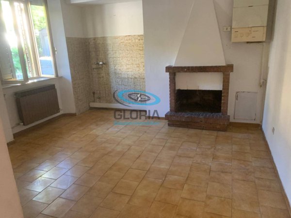 appartamento in vendita a Genga