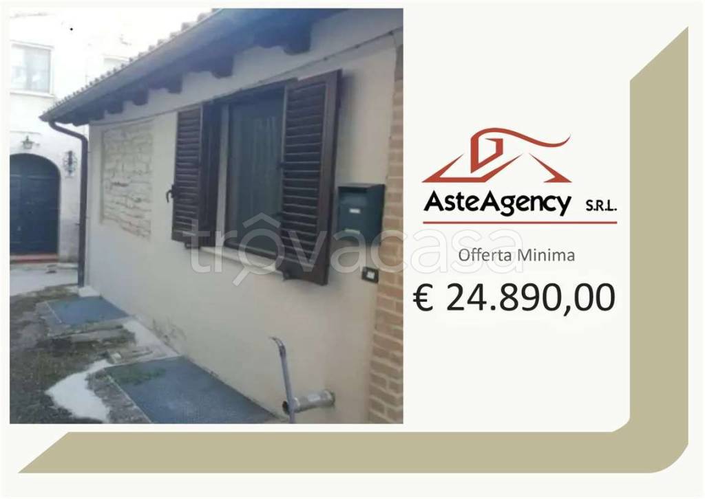 appartamento in vendita a Genga in zona Casamontanara