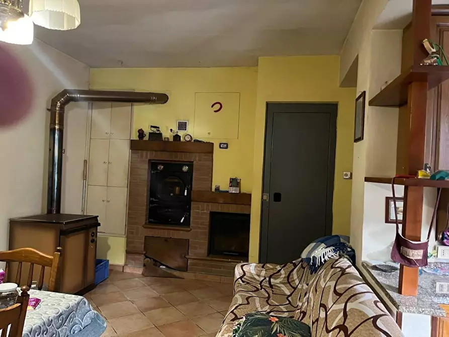 appartamento in vendita a Genga in zona Pierosara