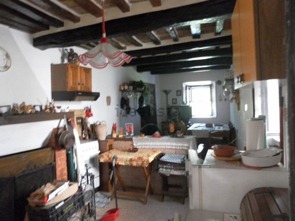 appartamento in vendita a Genga in zona Casamontanara