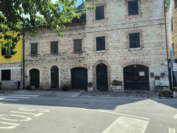 appartamento in vendita a Genga in zona San Vittore