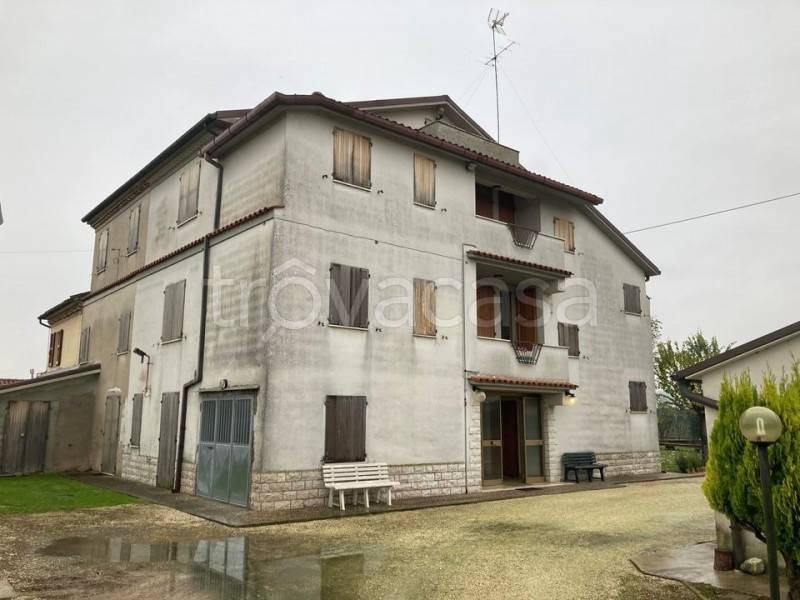 casa indipendente in vendita a Jesi