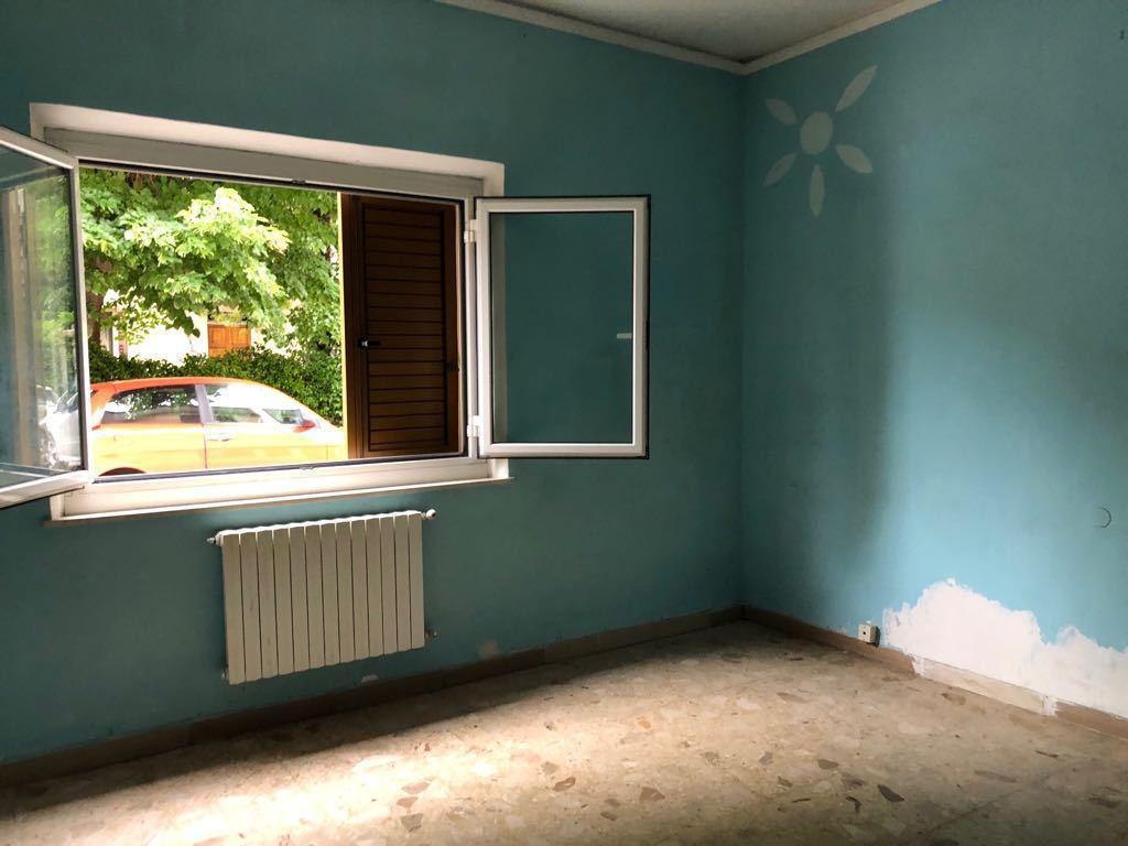 casa indipendente in vendita a Jesi