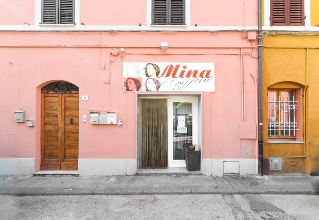 negozio in vendita a Jesi