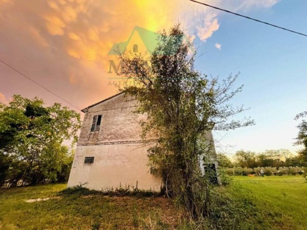 casa indipendente in vendita a Jesi