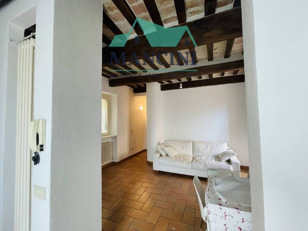 casa indipendente in vendita a Jesi