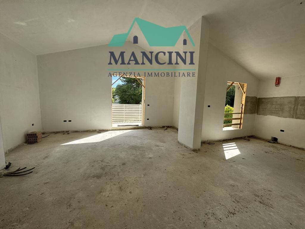 casa indipendente in vendita a Jesi