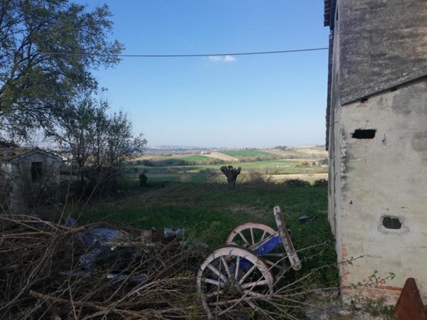 casa indipendente in vendita a Jesi