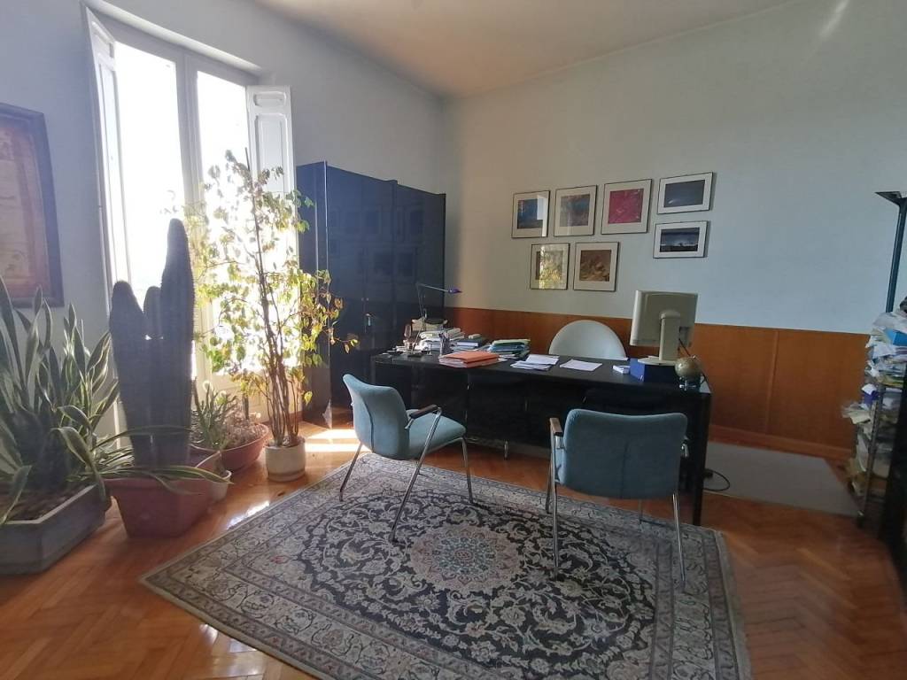 ufficio in vendita a Jesi