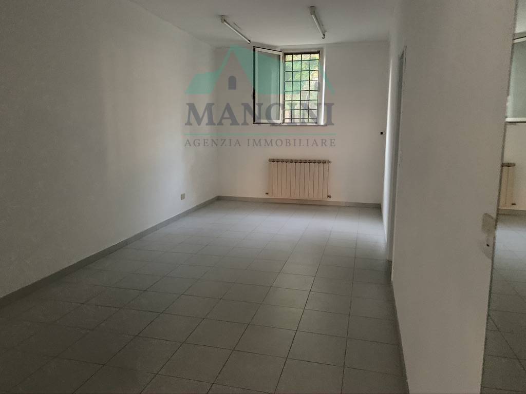 negozio in vendita a Jesi