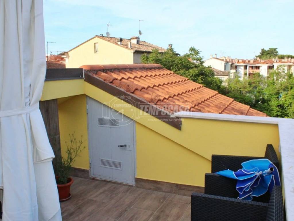casa semindipendente in vendita a Jesi