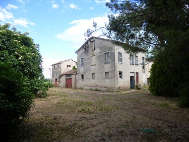 casa indipendente in vendita a Jesi