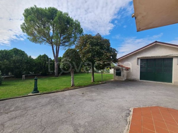 casa indipendente in vendita a Jesi