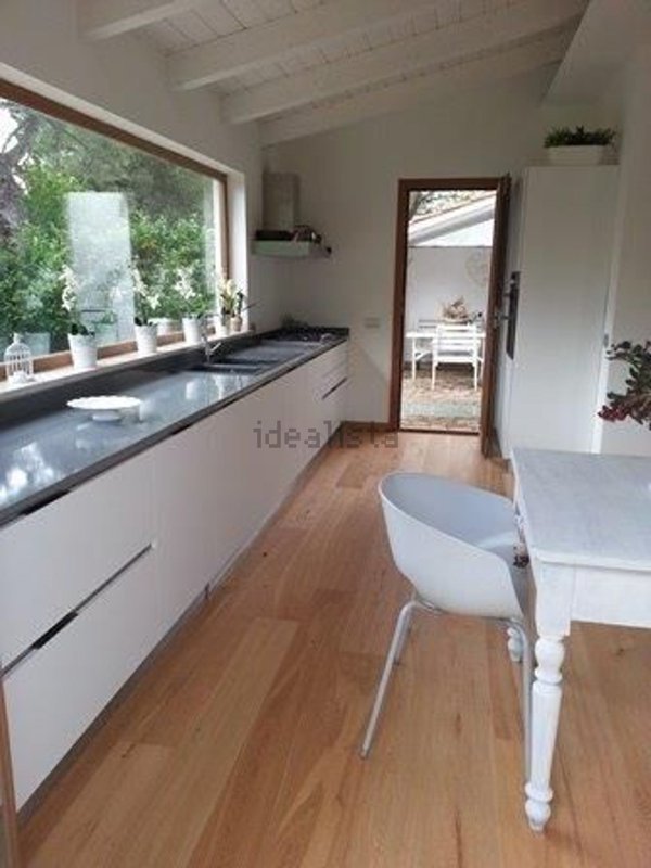 casa indipendente in vendita a Jesi