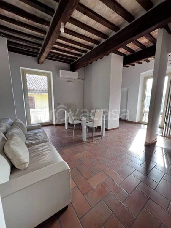 casa indipendente in vendita a Jesi