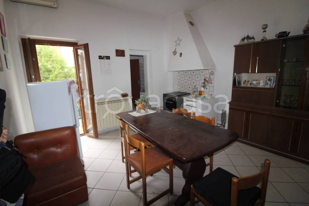 casa indipendente in vendita a Jesi