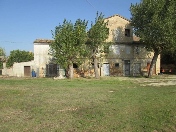 casa indipendente in vendita a Jesi