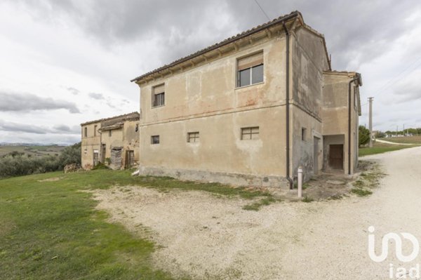 casa indipendente in vendita a Jesi