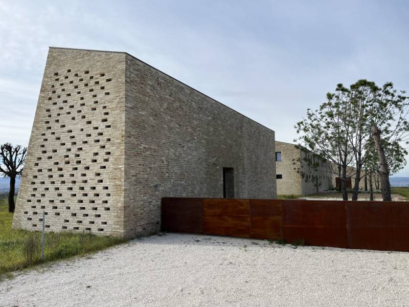 casa indipendente in vendita a Jesi