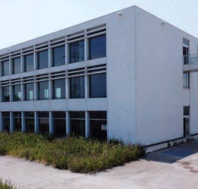 negozio in vendita a Jesi