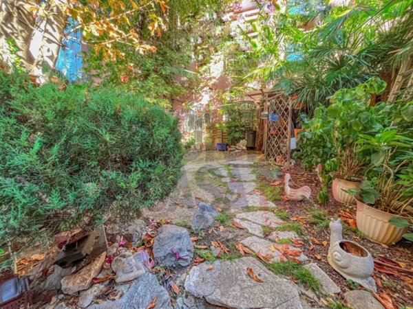casa indipendente in vendita a Jesi