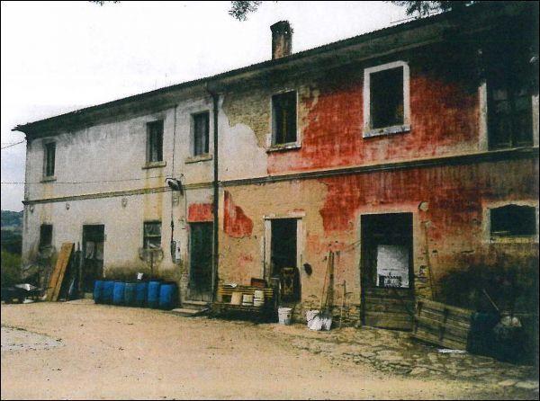 casa indipendente in vendita a Jesi