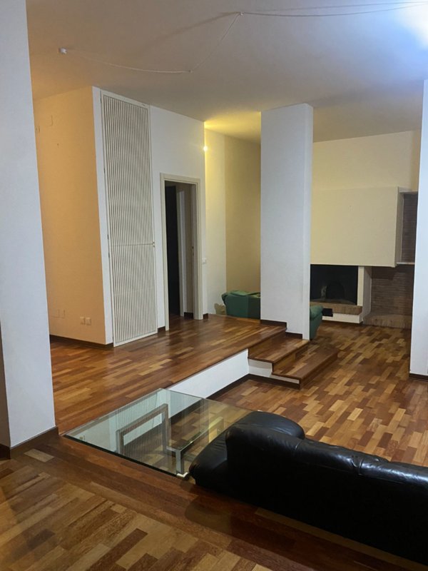 casa indipendente in vendita a Jesi