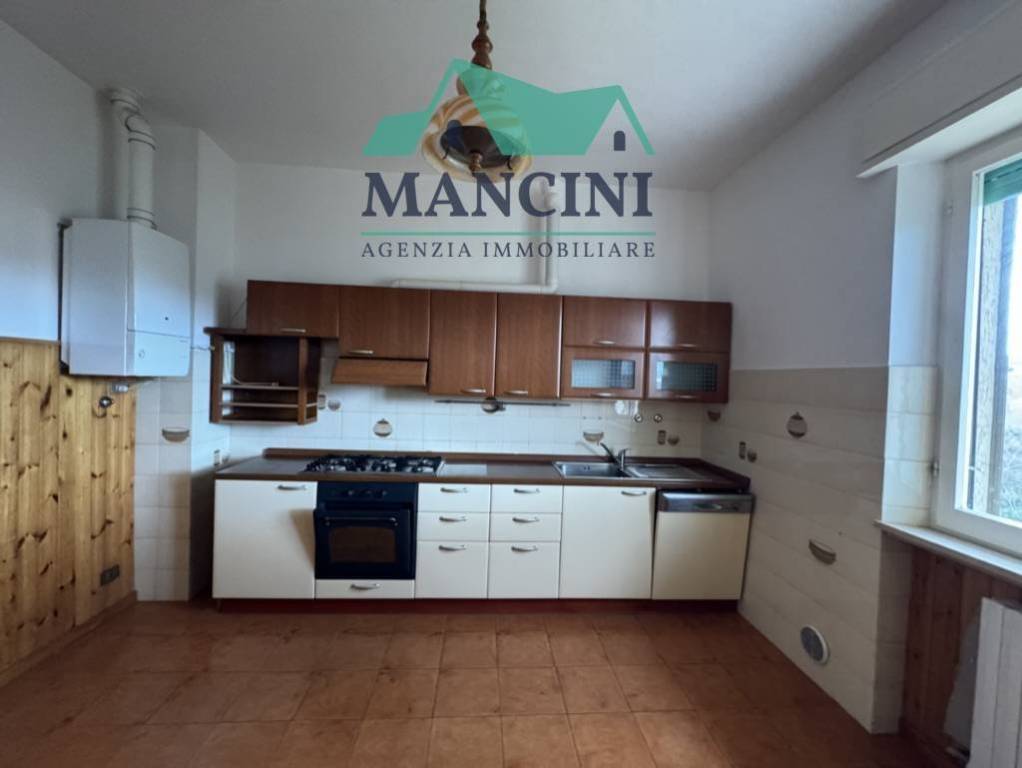appartamento in vendita a Jesi in zona Santa Lucia