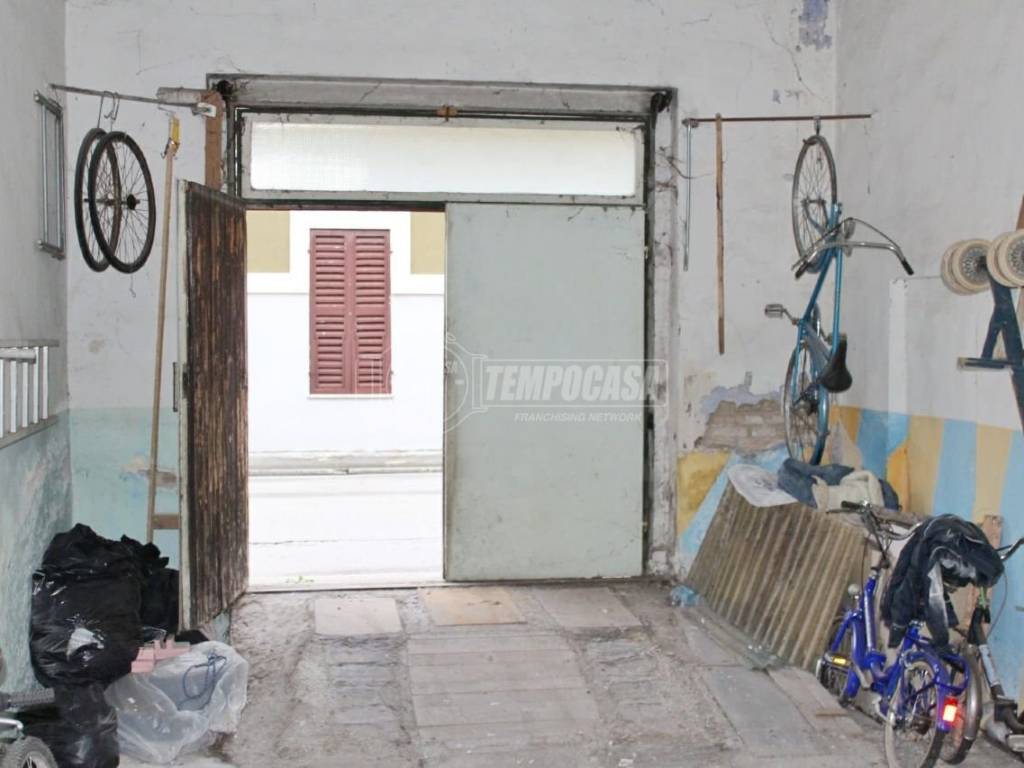 casa indipendente in vendita a Jesi