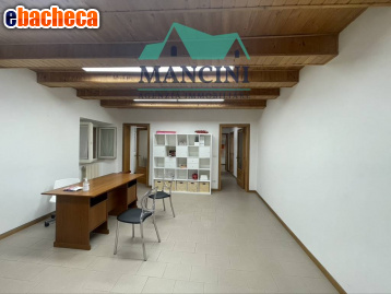 ufficio in vendita a Jesi