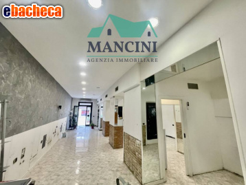 negozio in vendita a Jesi
