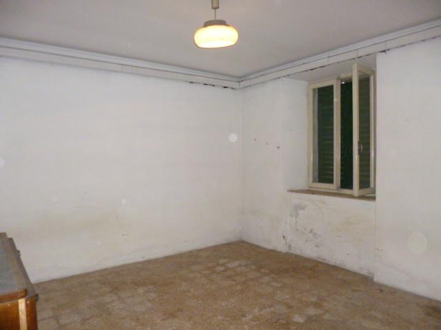 esavano in vendita a Jesi