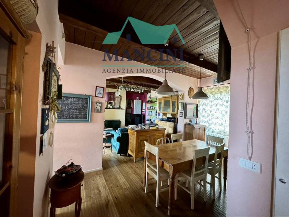 casa indipendente in vendita a Jesi
