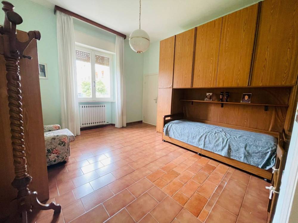 casa indipendente in vendita a Jesi