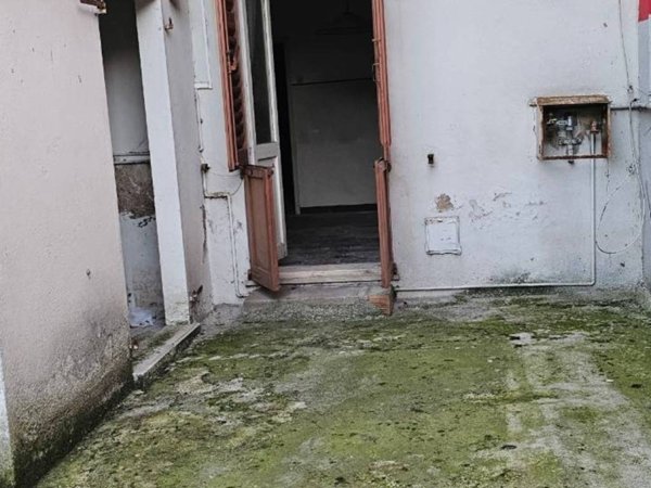 casa indipendente in vendita a Jesi